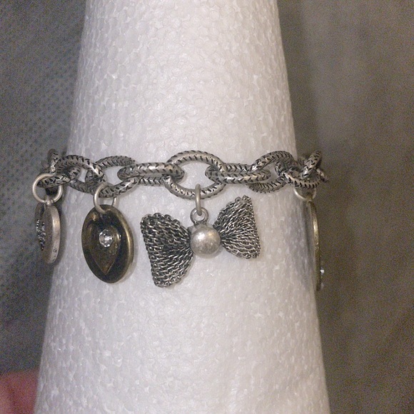 Aeropostale 1987 Woman's Antique Silver Tone Charm Bracelet Stamped - Picture 5 of 5